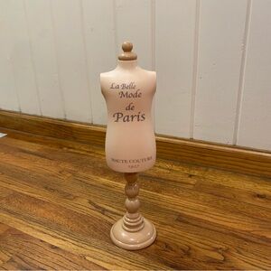 La Belle Mode de Paris Haute Couture 16” Jewlery Necklace Stand Mannequin
Sm